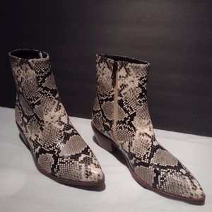SNAKESKIN PRINT ANKLE BOOTS